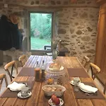 La Grange De L'abille 3* Marchastel (Cantal)