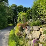 Alojamento de Acomodação e Pequeno-almoço La Grange De L'abille Marchastel (Cantal)