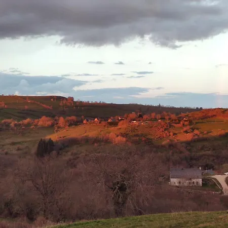 La Grange De L'abille 3* Marchastel (Cantal)